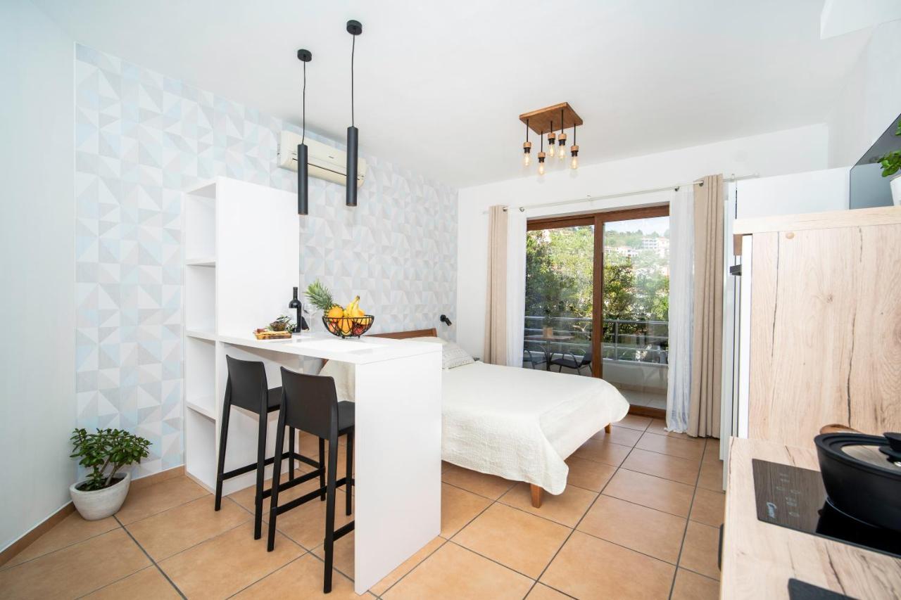 Apartment Iva Studio Rabac Bagian luar foto