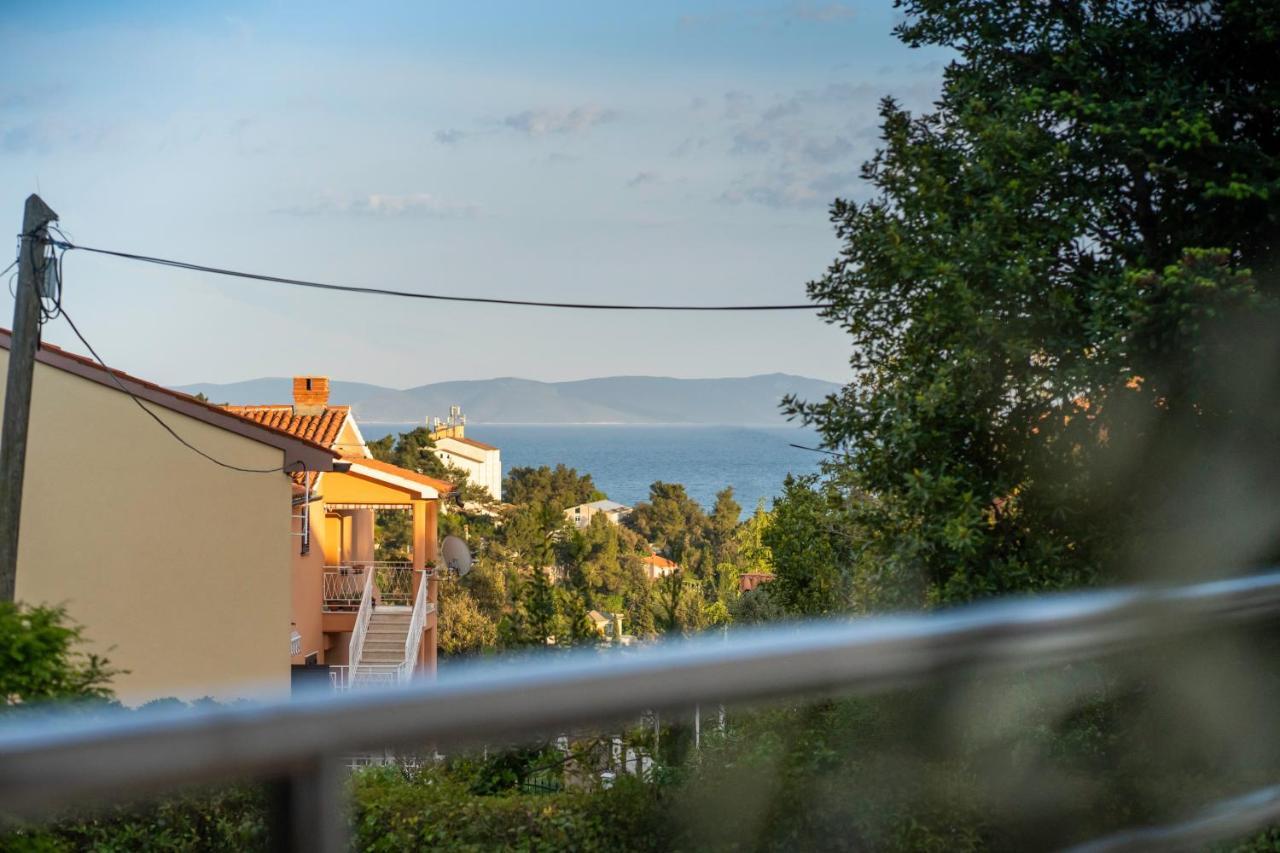 Apartment Iva Studio Rabac Bagian luar foto